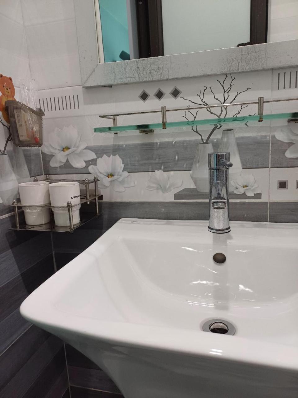 Hotel Hoa Ban Ha Noi 河内 外观 照片